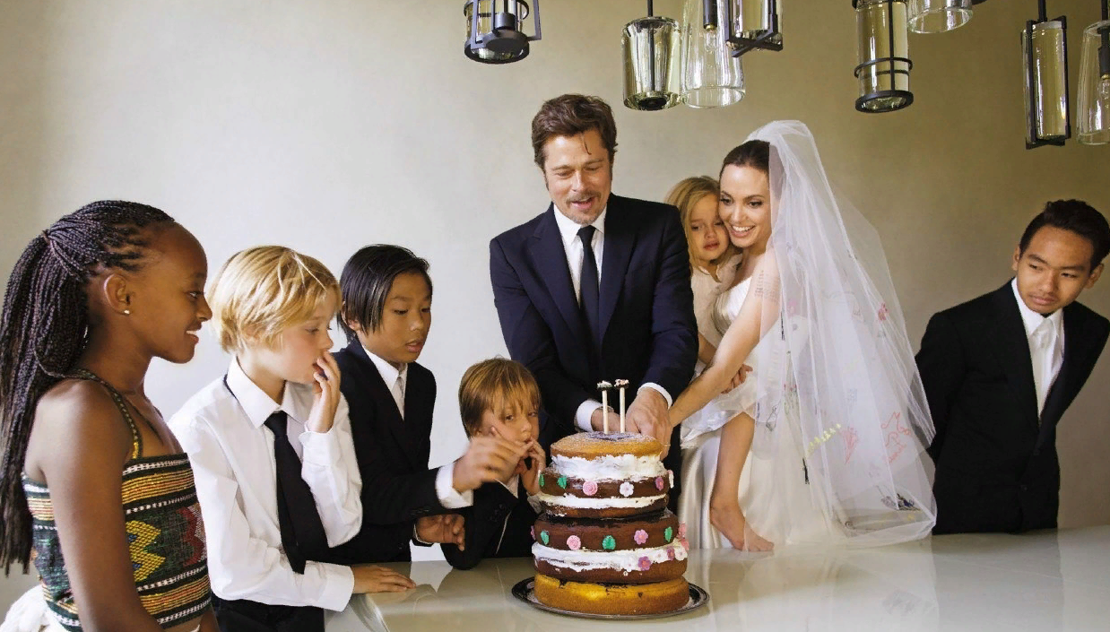 Дети Анджелины Джоли не хотят принимать нового отца