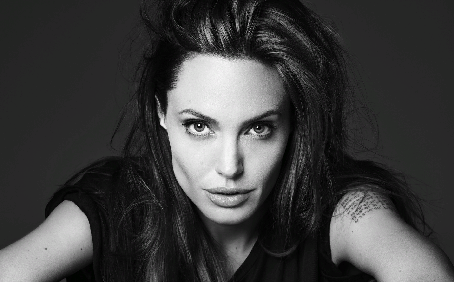 Анджелина Джоли поправилась, и выглядит шикарно