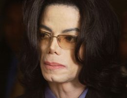 Зачем Майклу Джексону нужна была пластика, и какой бы была его жизнь без нее?