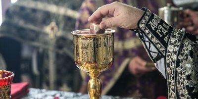 Как кагор из Франции был принят Российской православной церковью