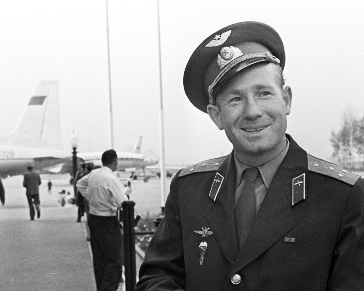 Алексей Леонов