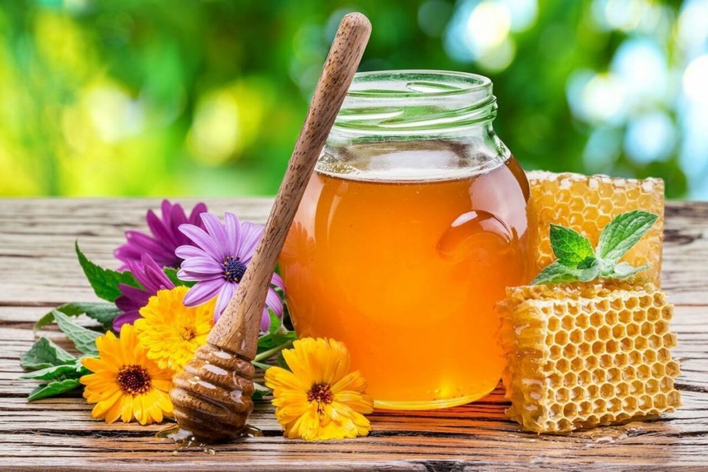 Правда о мёде, которую должен знать каждый: все плюсы и минусы ценного лакомства